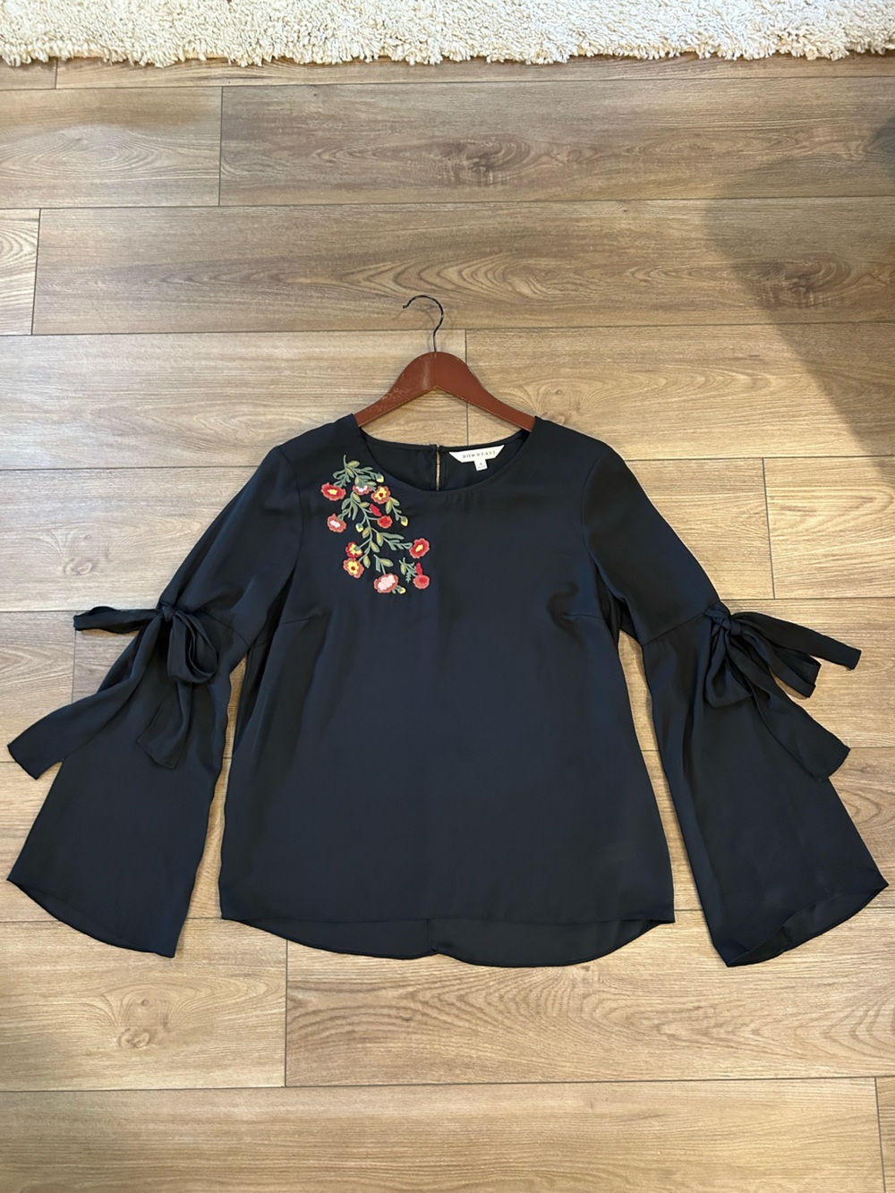 DownEast Black Embroidered Floral Blouse Tie Bell Sleeves Boho S